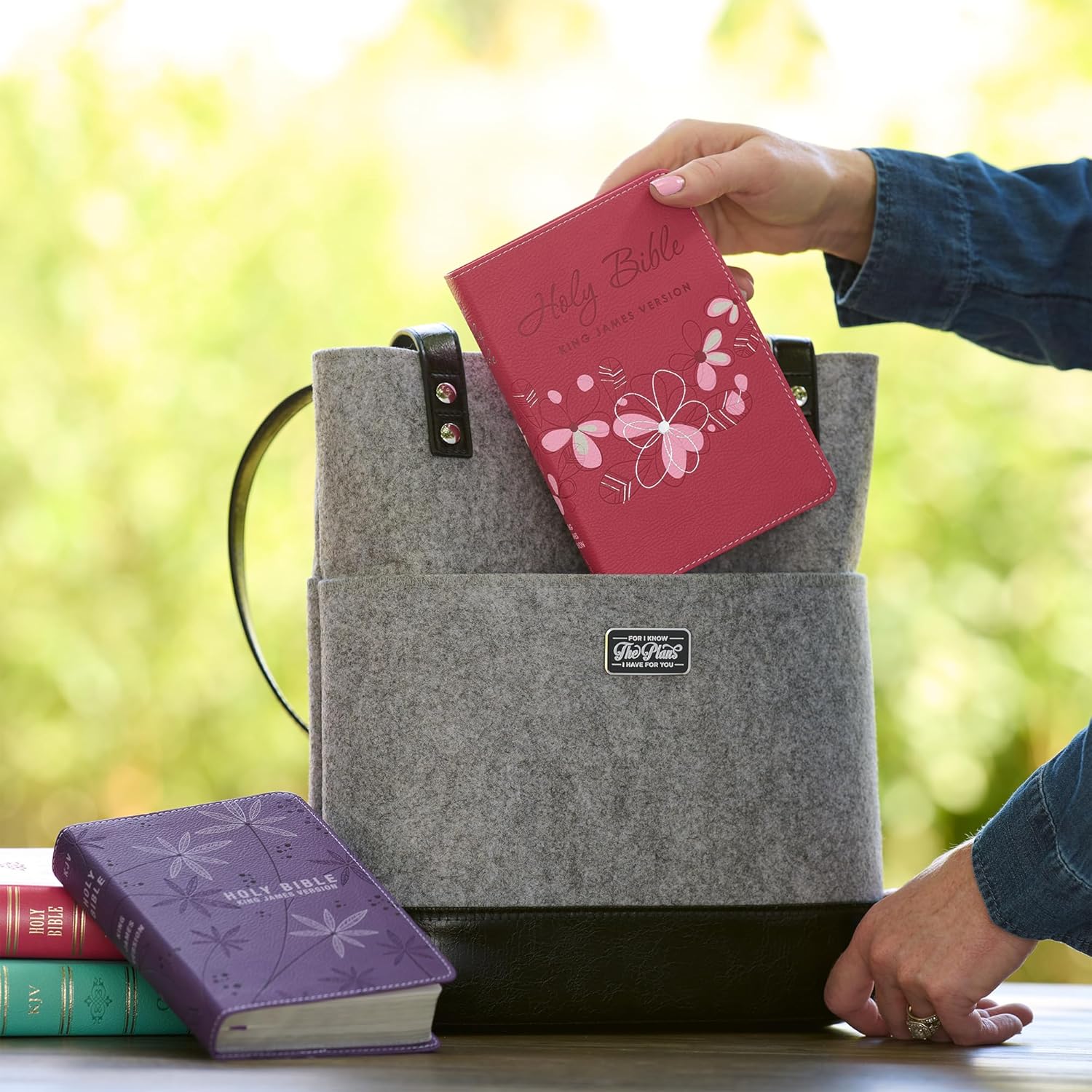 KJV Compact Large Print Bible, Aqua Blue Faux Leather, Red Letter – A Guide to Faith and Youthful Awakening